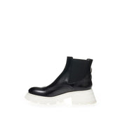 Eleganta läderboots i tidlöst svart