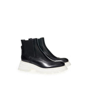 Eleganta läderboots i tidlöst svart