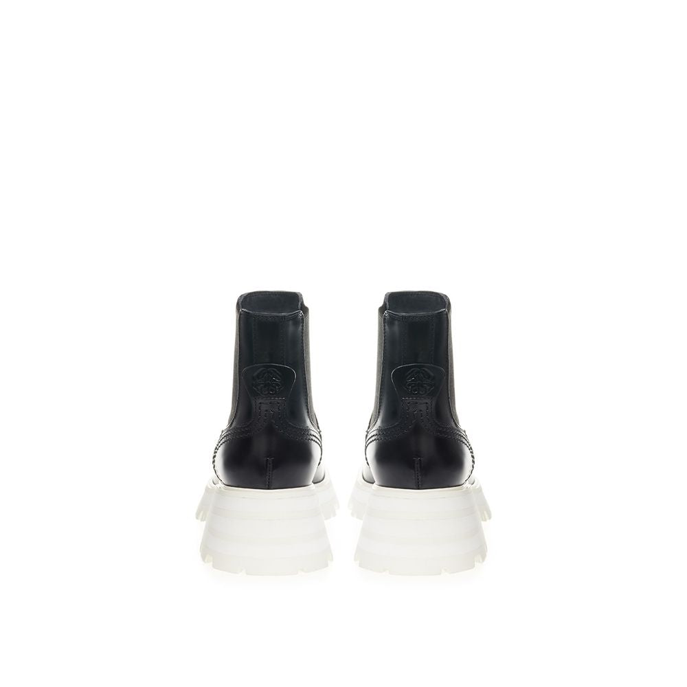 Eleganta läderboots i tidlöst svart