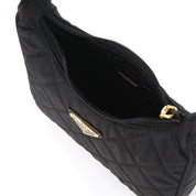 Prada svart quiltad nylon axelväska