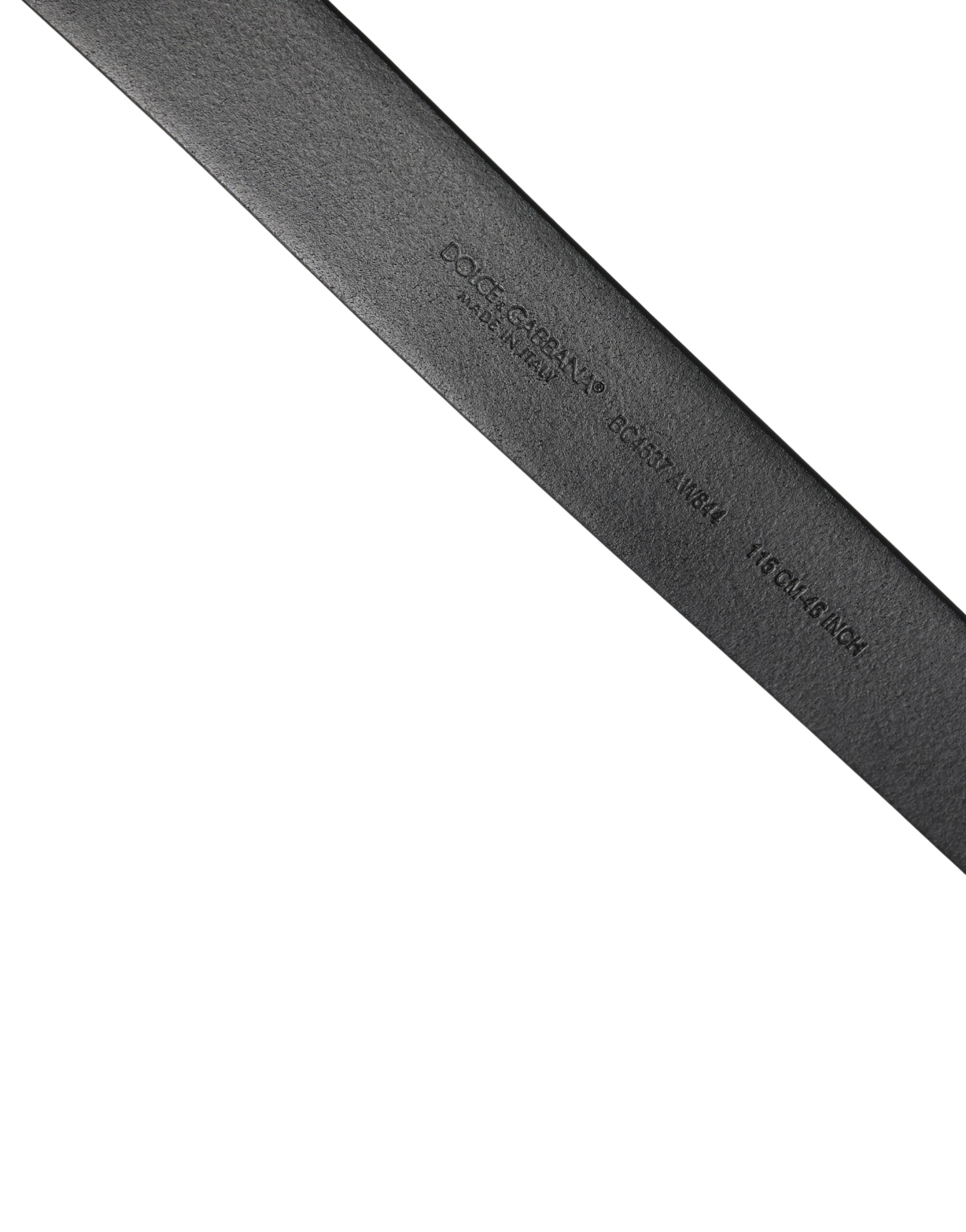 Bälte i svart kalvskinn med silverfärgad metallspänne