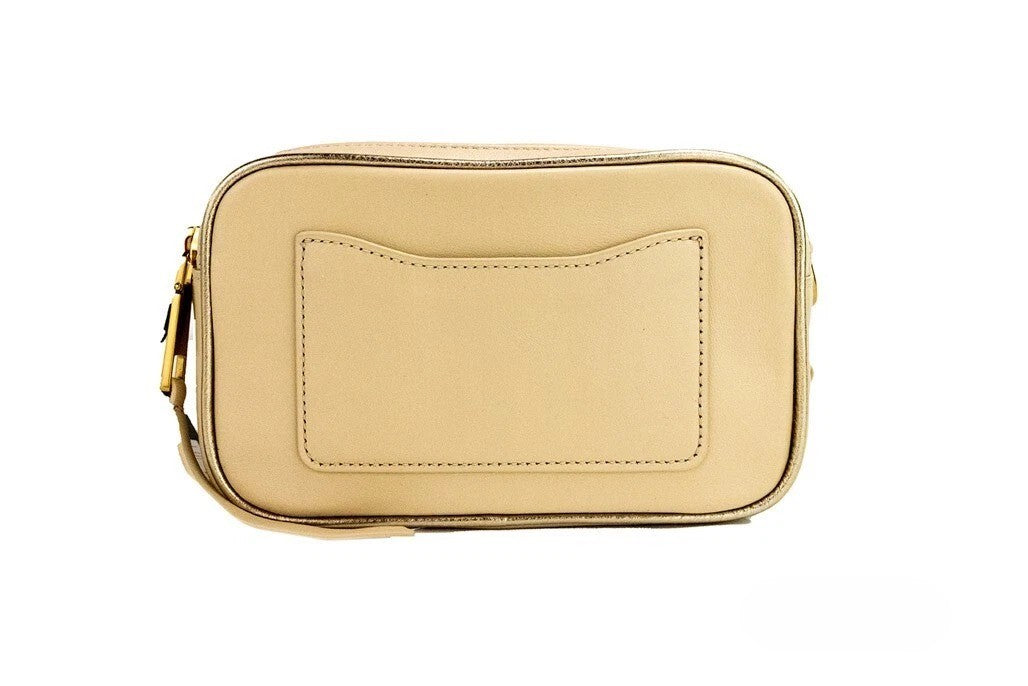 Marc Jacobs The Moto Shot 21 Axelremsväska i Läder (Beige)