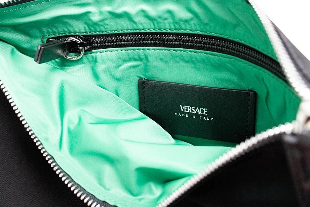 Versace svart nylon Medusa konvertibel kuvertväska/clutch