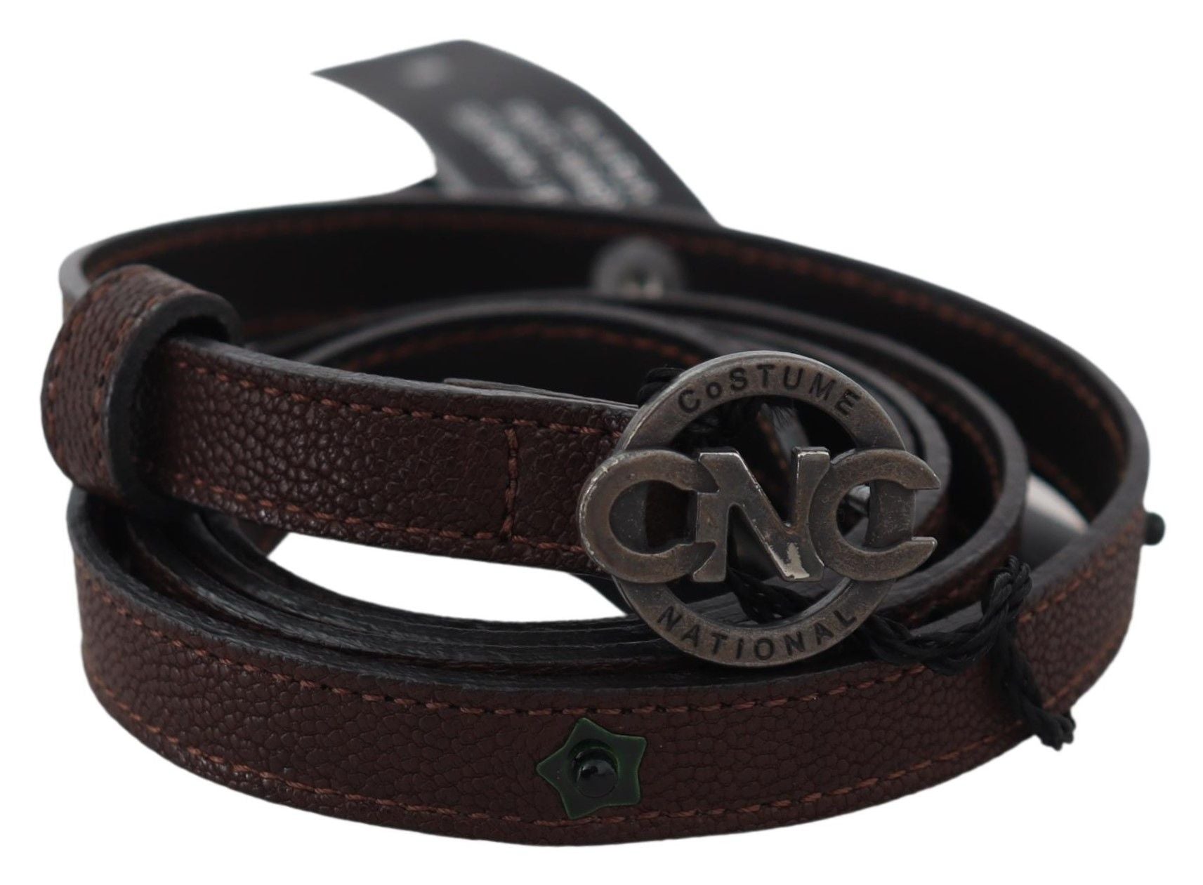 Brun smal läderbälte med rund logobroche