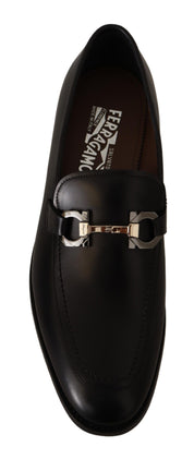 Snygga läderloafers med Gancio-spänne i svart.