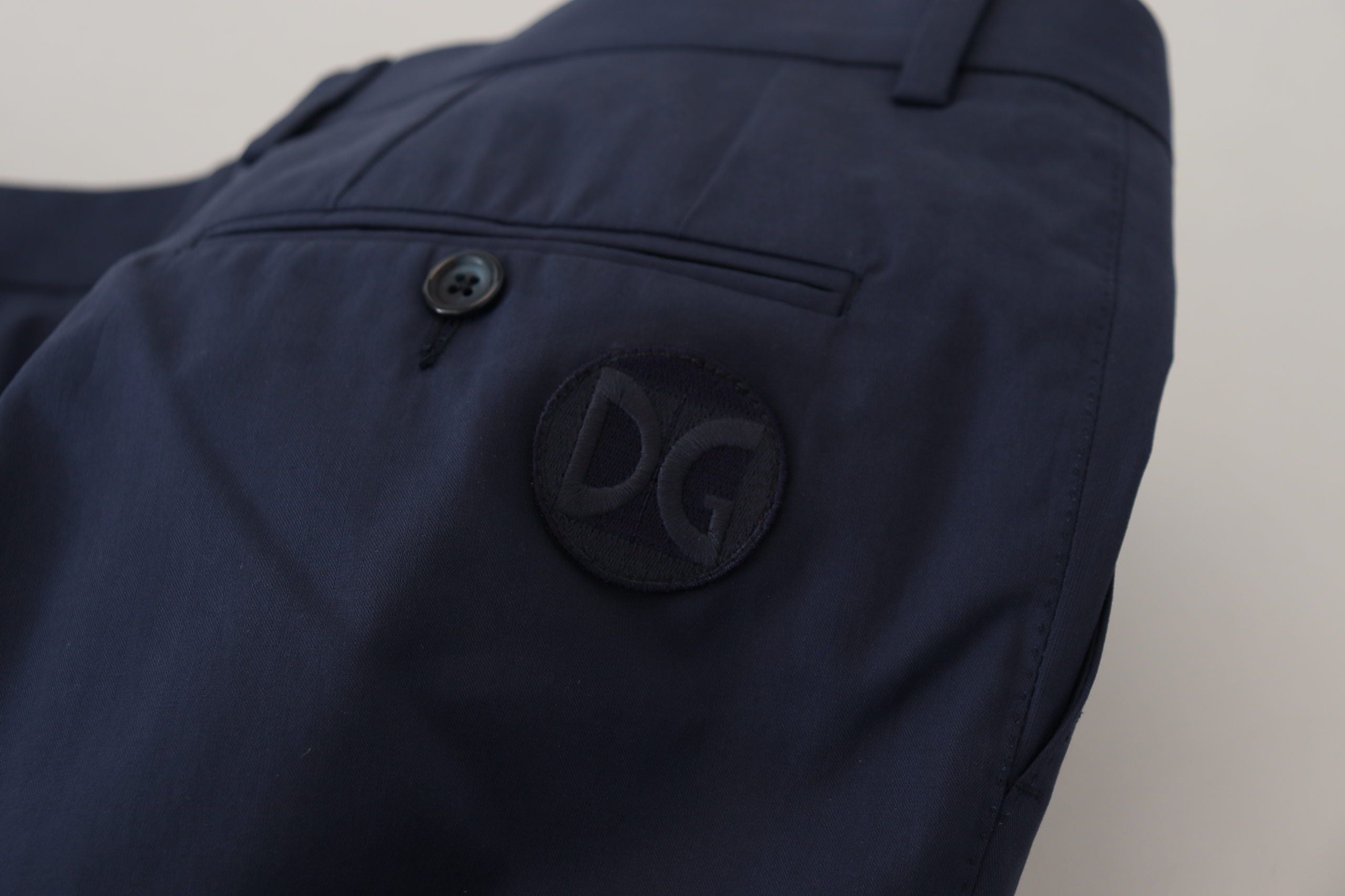 Blåa smala chinos i bomull med logotypdetaljer