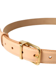 Bälte i beige kalvskinnsläder med guldmetallspänne