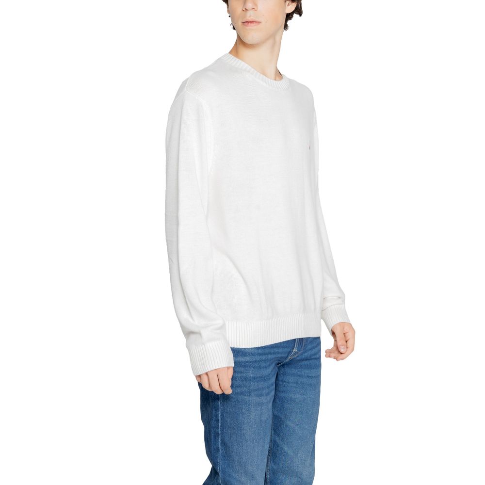 Vit tröja i återvunnen polyester