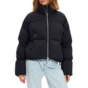 Svarta jackor och kappor i nylon