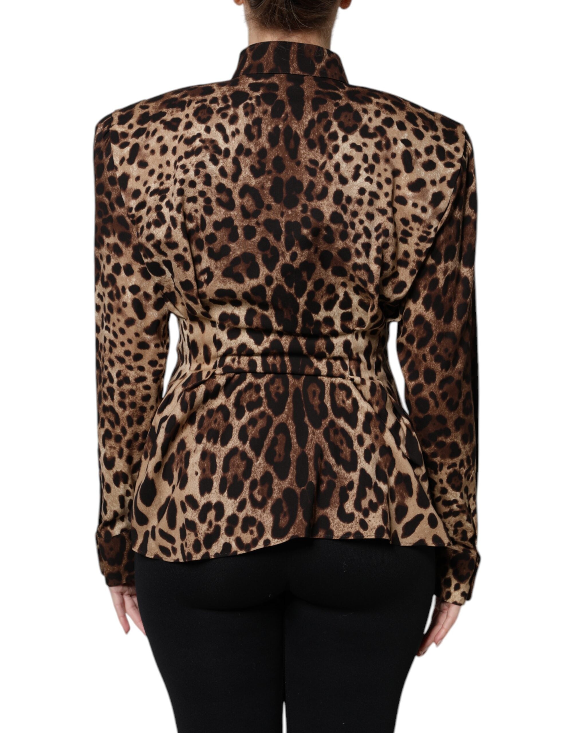 Brun leopard sidenkappa med knappar