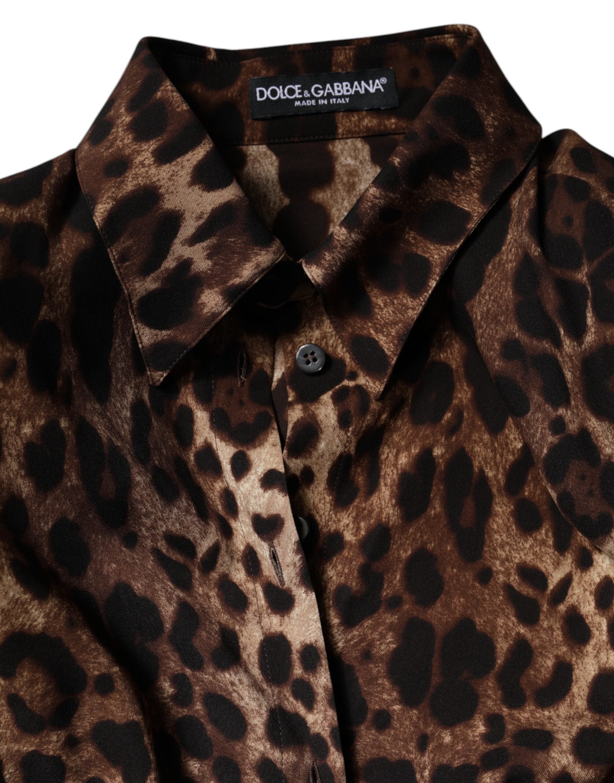 Brun leopard sidenkappa med knappar