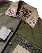 Militärgrön bomullsdunjacka med knappar