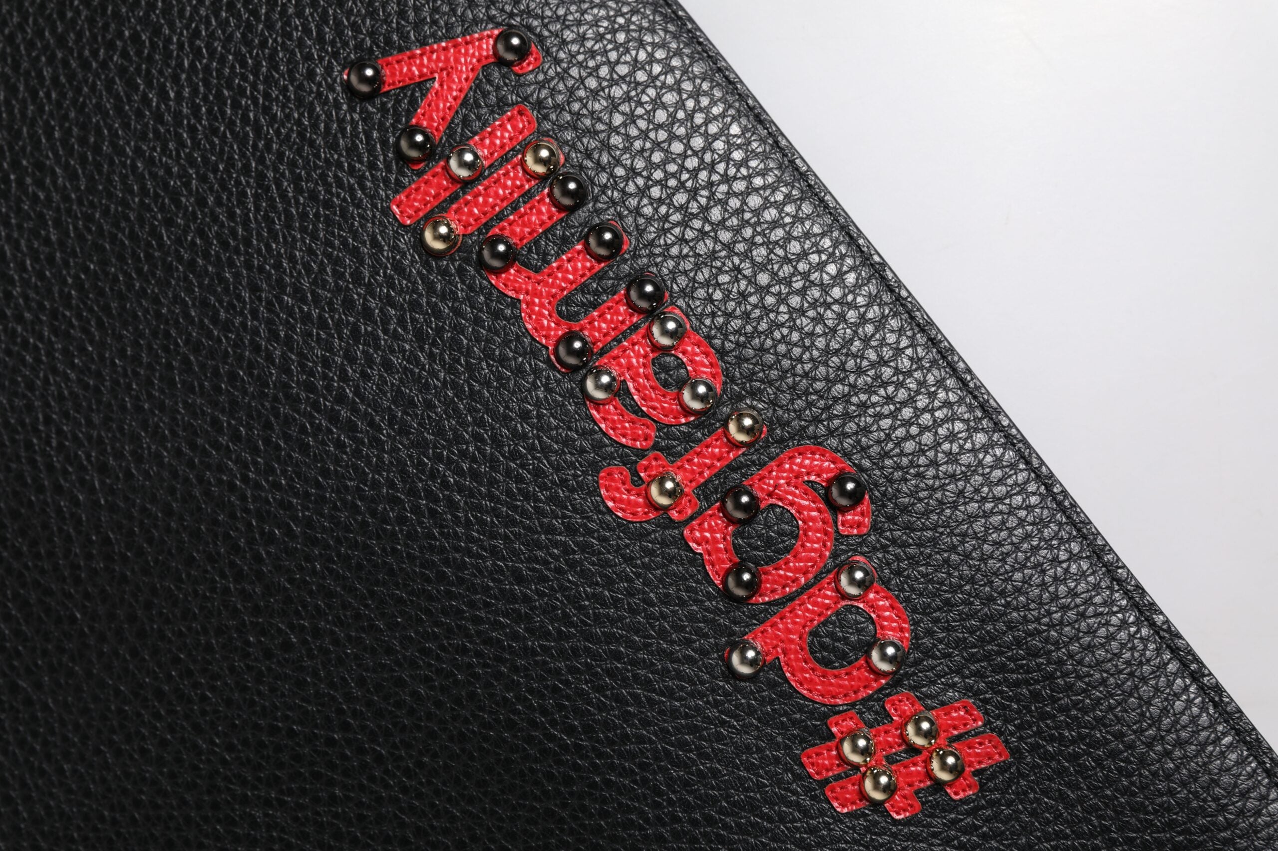 Svart #DGFamily utsmyckad kuvertväska i läder