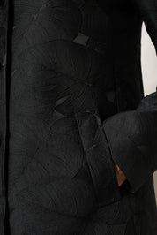 Svart polyester enkelknäppt trenchcoat