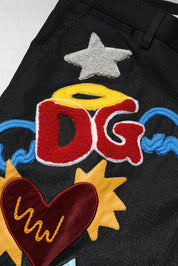 Svarta pumps i läder med hög klack och hästbettsdetaljer