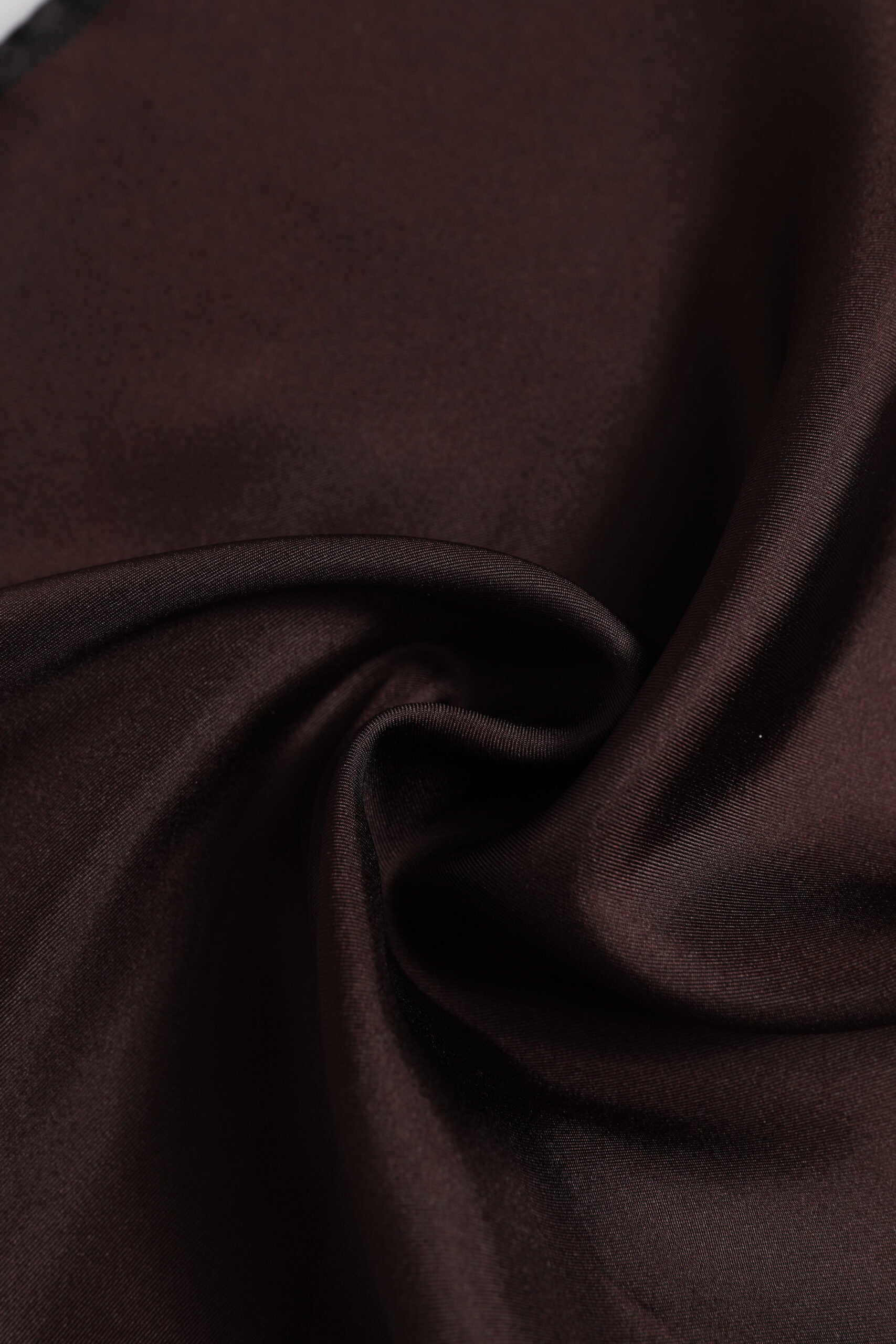 Snygg brun sidenscarf för män – DG Crown Print