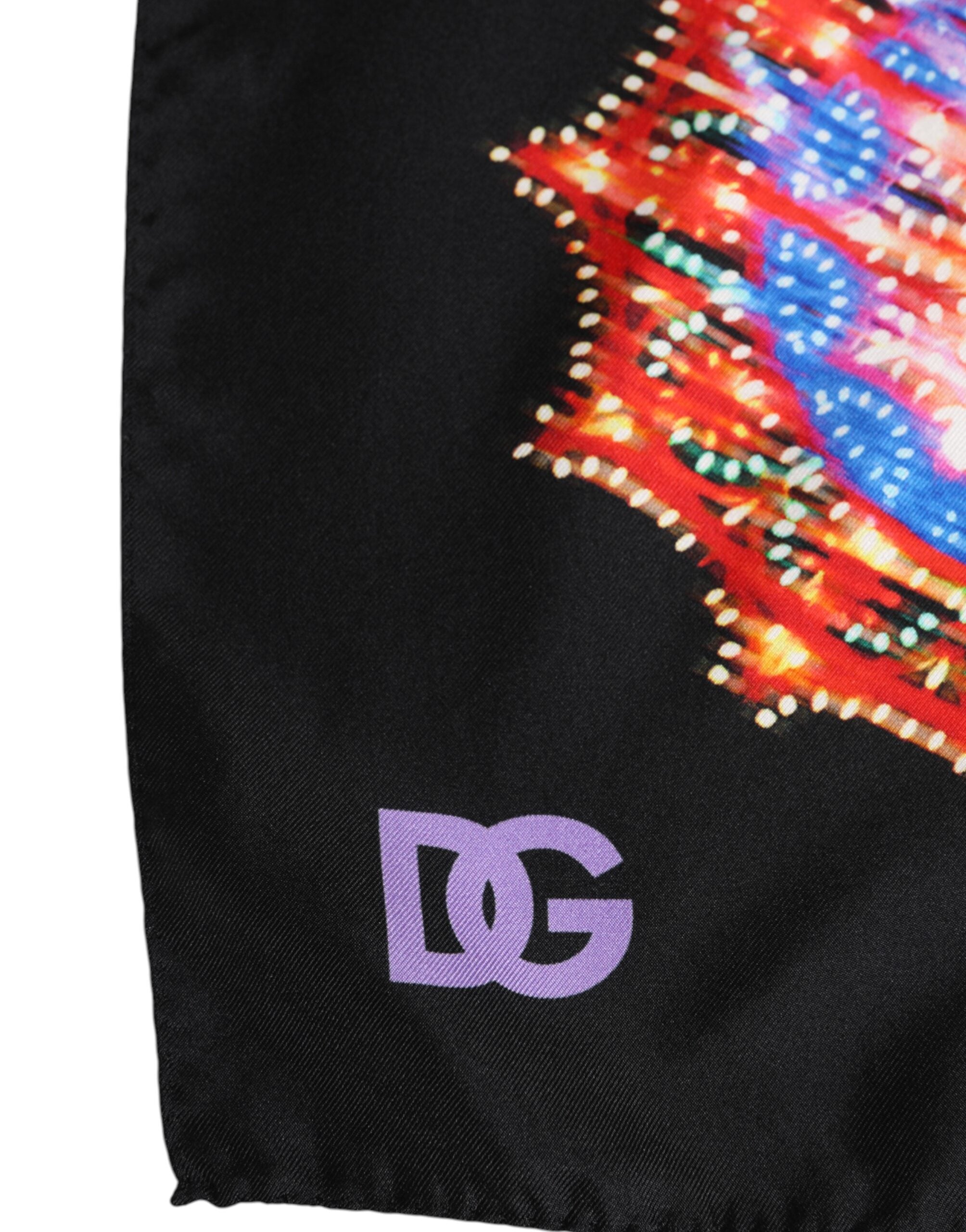 Svart sidenscarf med flerfärgat tryck