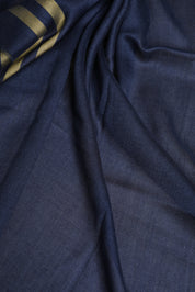 Blå kashmirhalsduk med logotypdetaljer