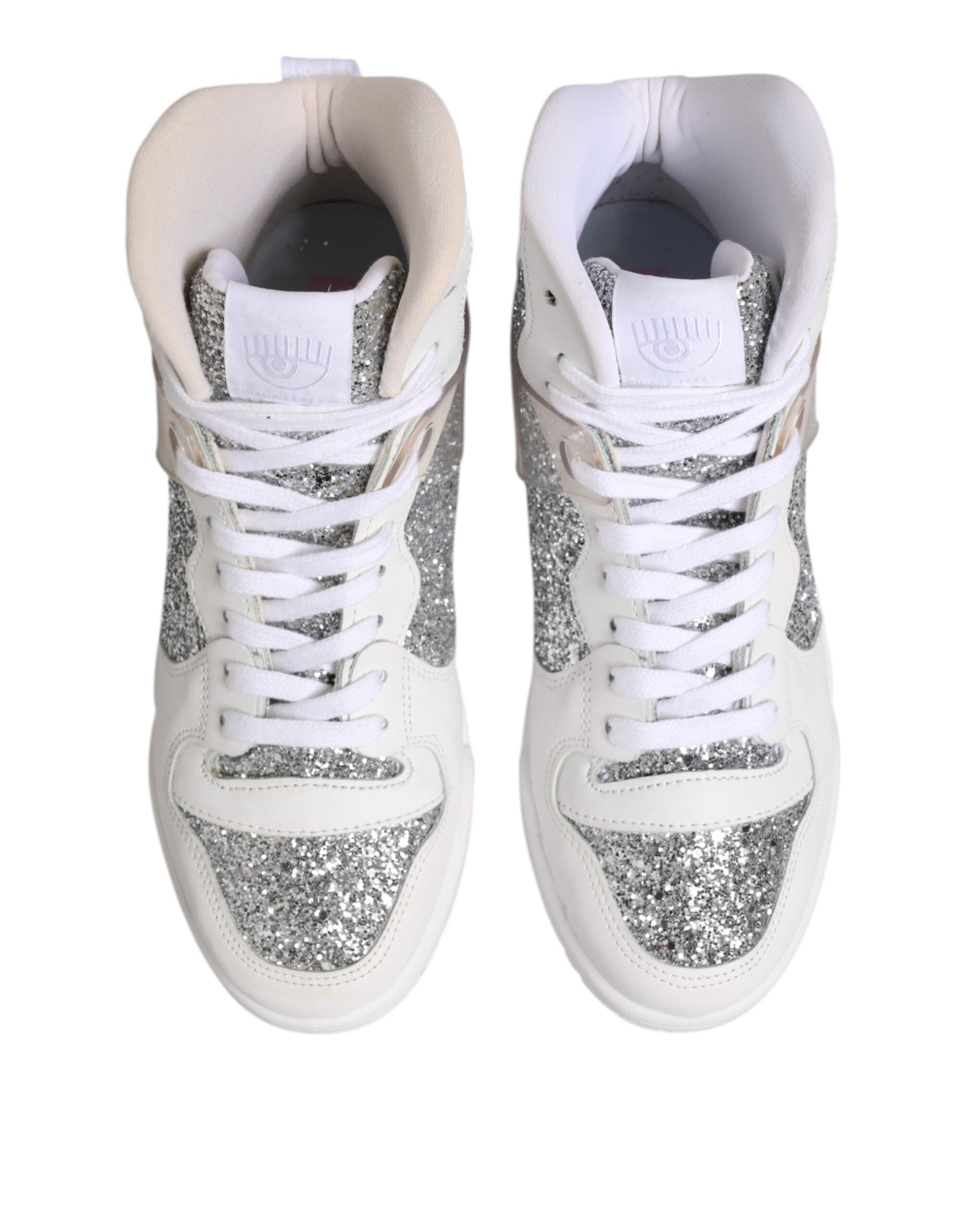 Vita silverfärgglada höga toppsneakers för kvinnor