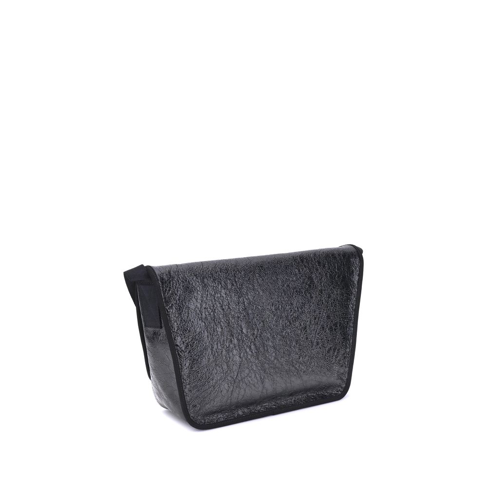 Axelremsväska i svart kalvskinn, Bos Taurus