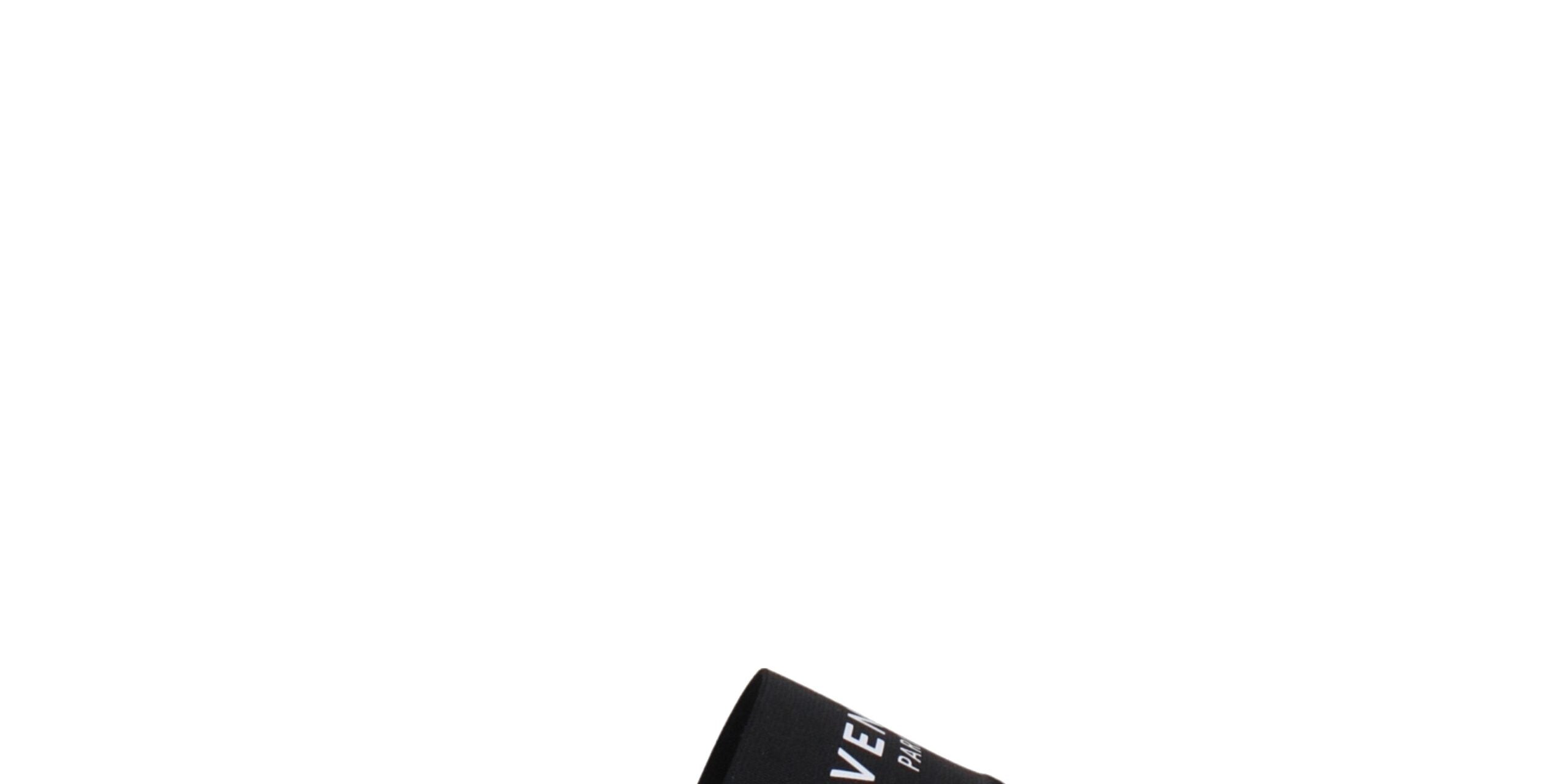 8341102.jpg