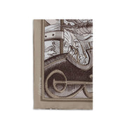 Beige sidenhalsduk med riddargravyrtryck