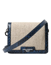 Beige raffia mini axelväska med blå läderdetaljer, crossbody-modell