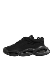 Svarta låga sneakers med syntetisk snörning