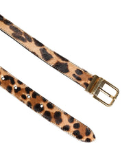 Brun läderrem med leopardmönster och metallspänne
