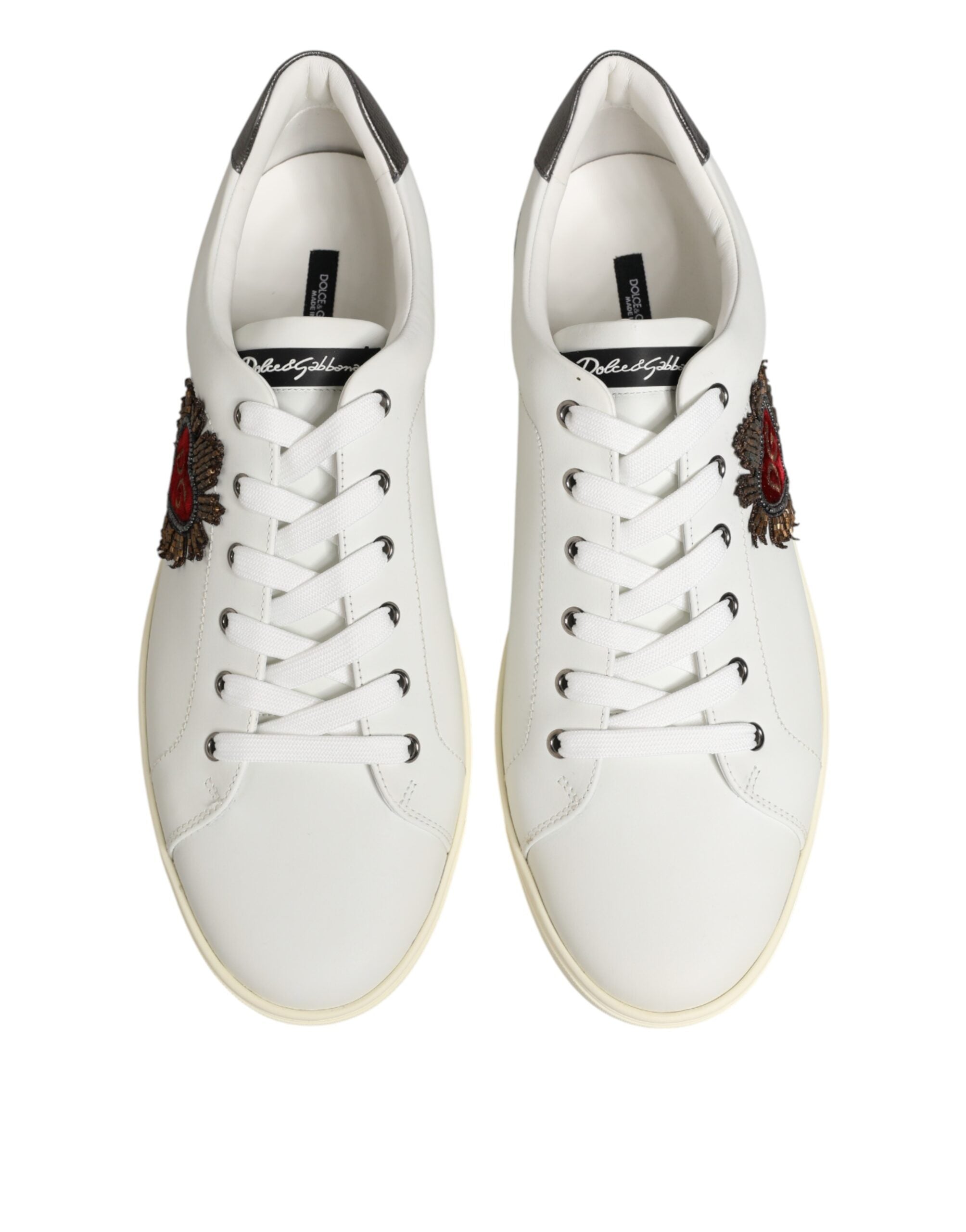 Dolce & Gabbana vita låga sneakers i läder med hjärtutsmyckning