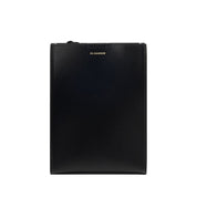 Axelremsväska i svart kalvskinn, Bos Taurus