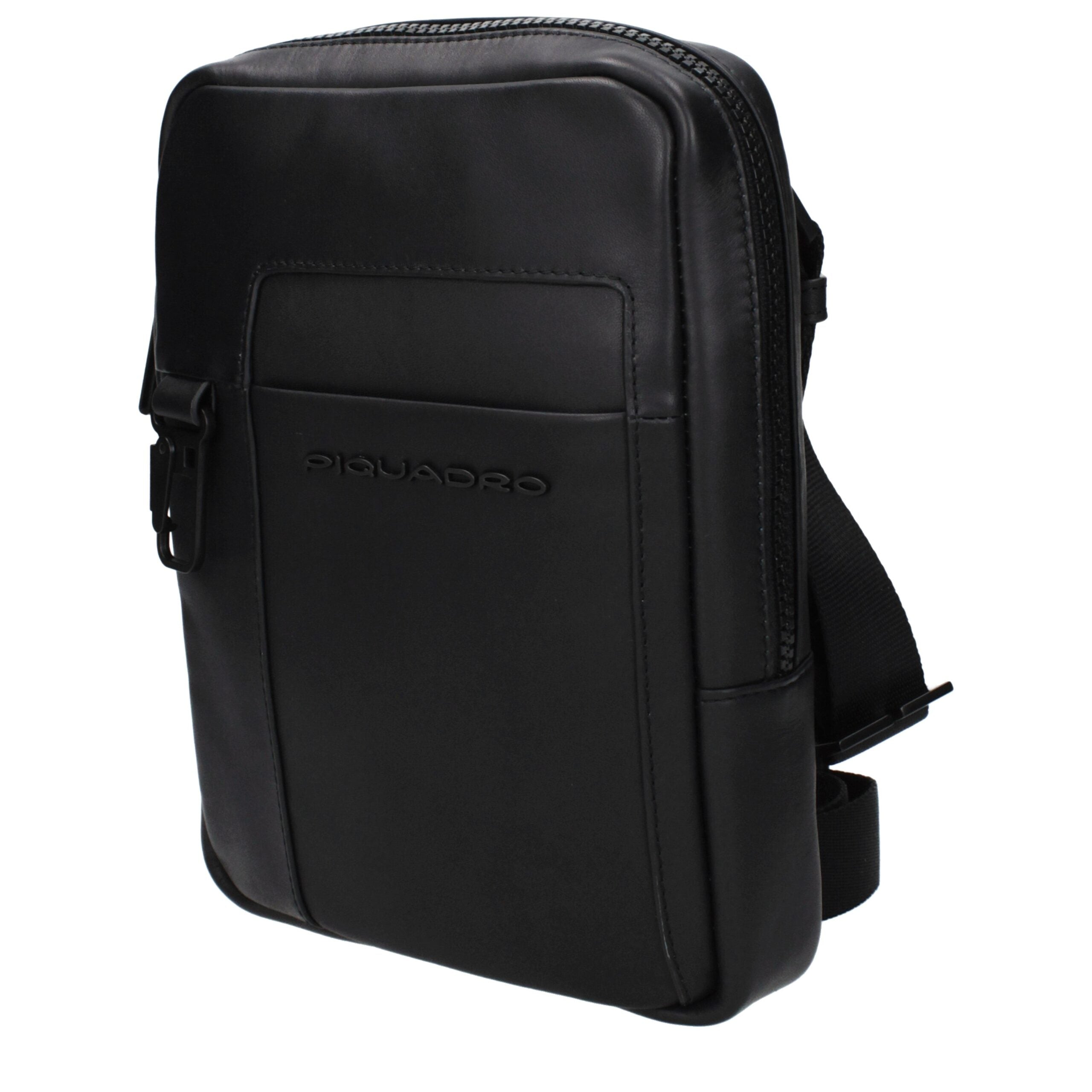 Svart axelväska i läder med logotyp framtill